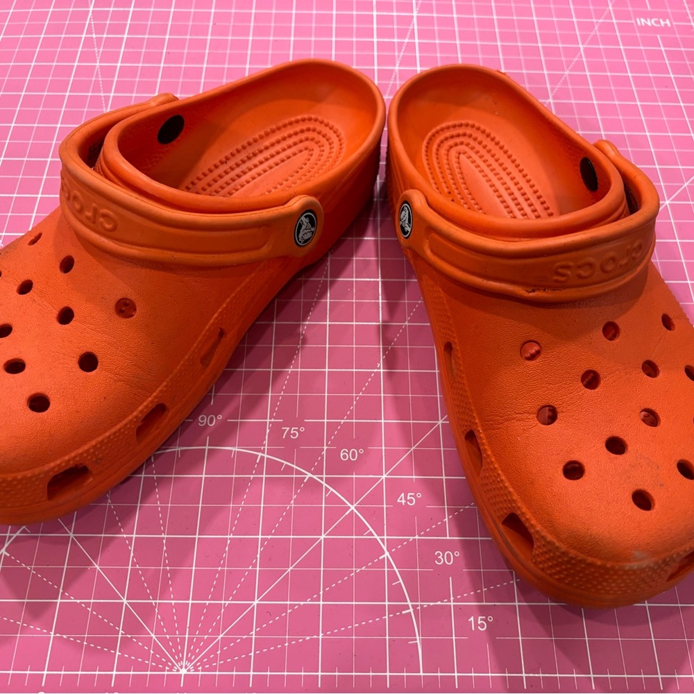 CROCS womens Sandals - Vibrant Orange